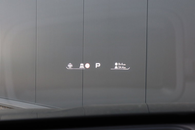 Vehicle Image 25