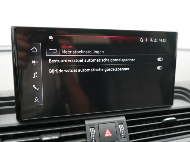 Vehicle Image 32