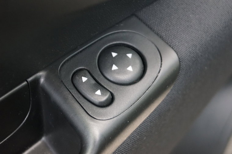 Vehicle Image 35