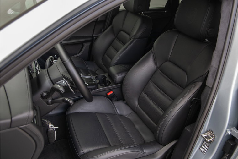 Vehicle Image 15
