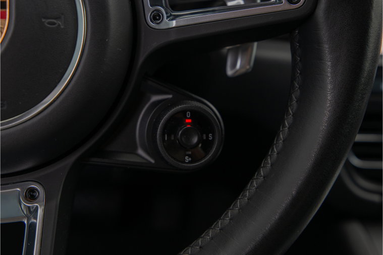 Vehicle Image 36