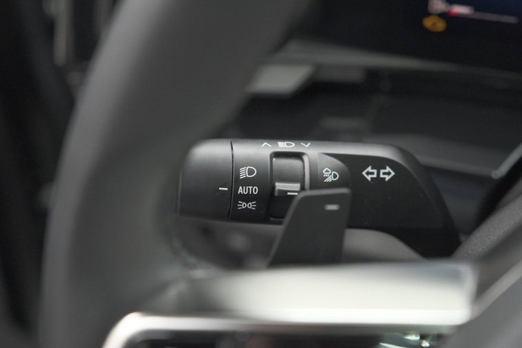 Vehicle Image 48