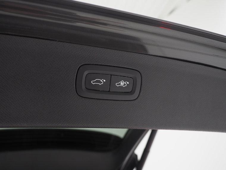 Vehicle Image 42