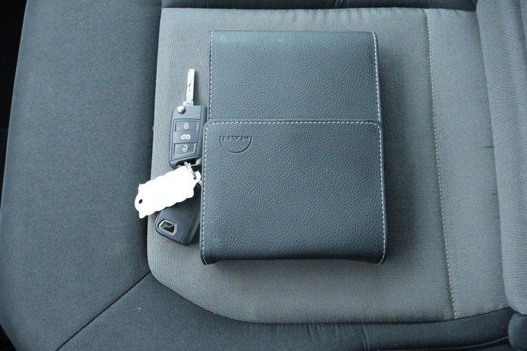 Vehicle Image 36