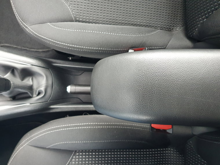 Vehicle Image 38