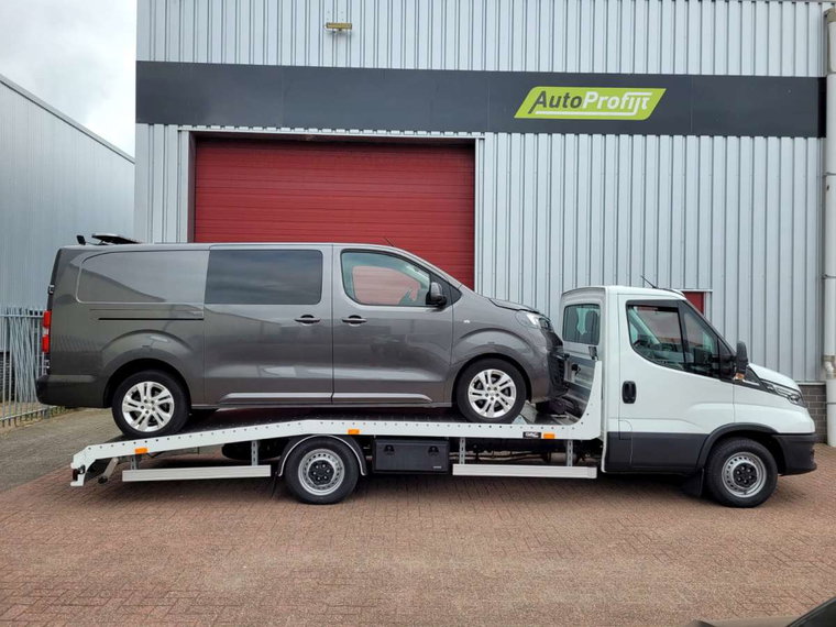 Vehicle Image 33