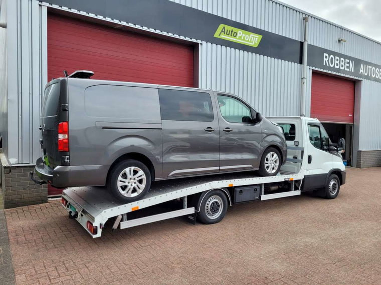 Vehicle Image 34