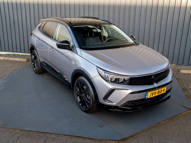 Vehicle Image 40