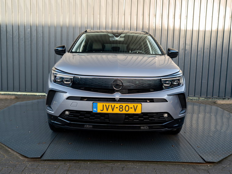Vehicle Image 42