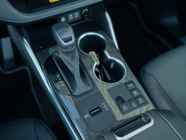 Vehicle Image 42