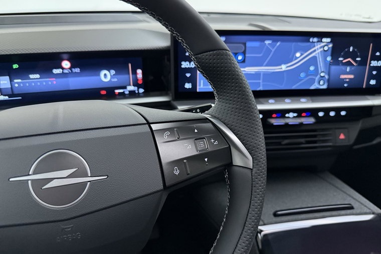 Vehicle Image 30
