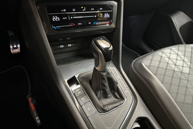 Vehicle Image 33