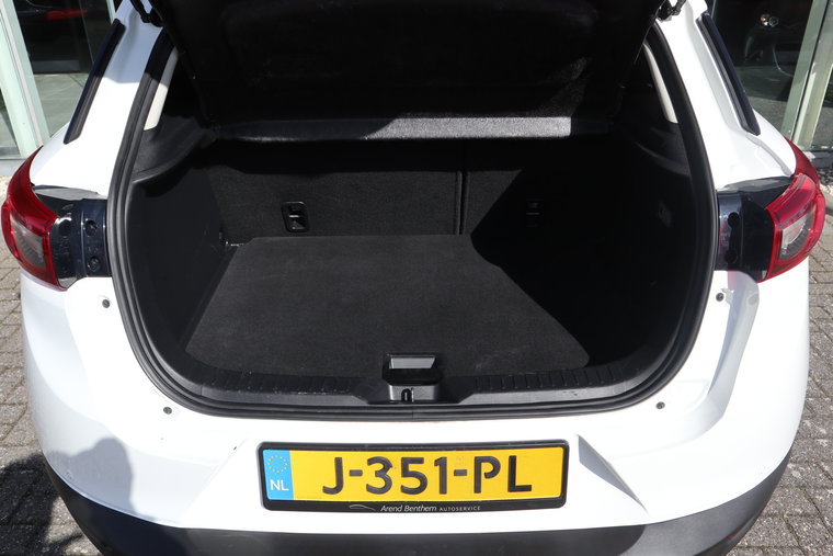 Vehicle Image 32