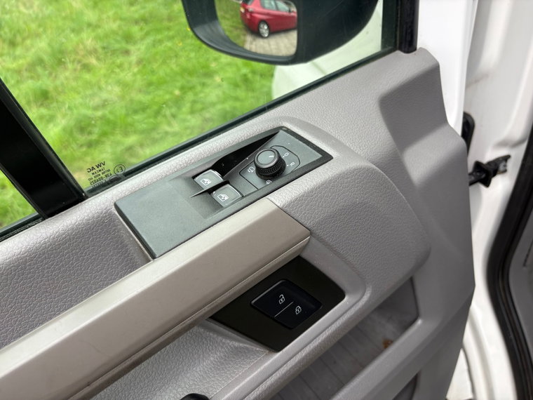 Vehicle Image 26