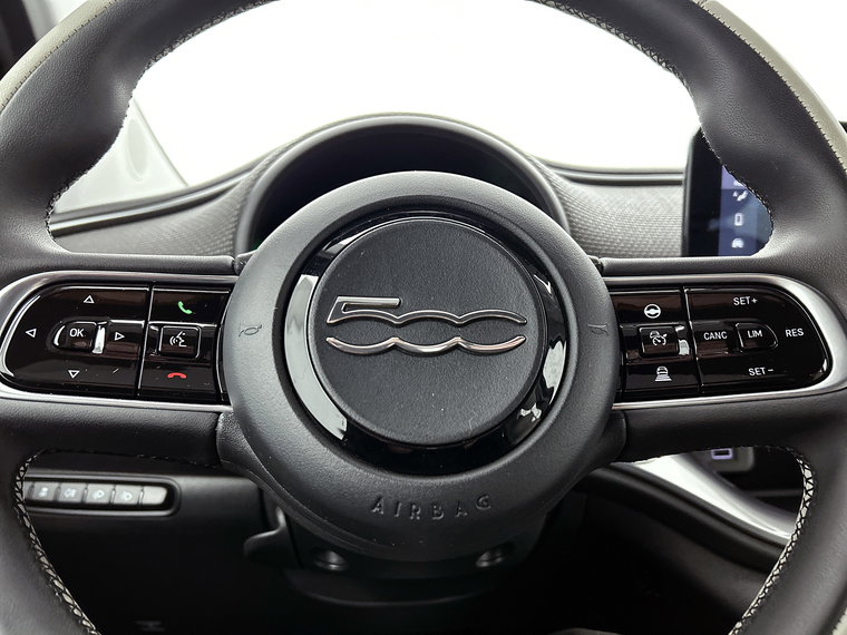 Vehicle Image 38