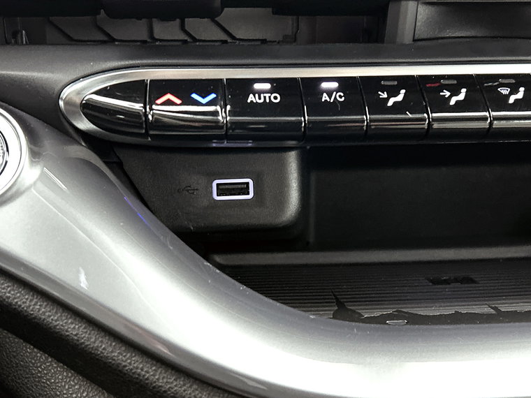Vehicle Image 39