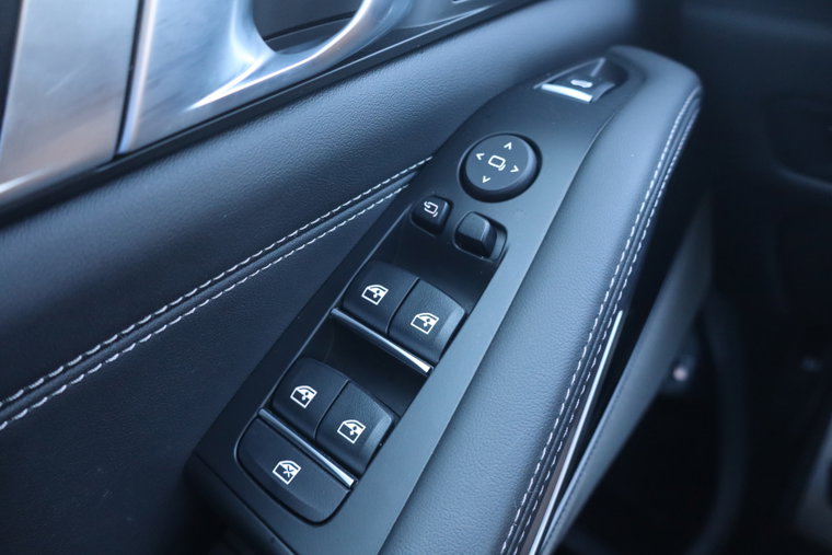 Vehicle Image 35