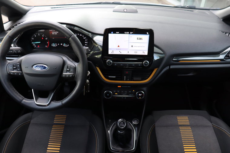 Vehicle Image 9