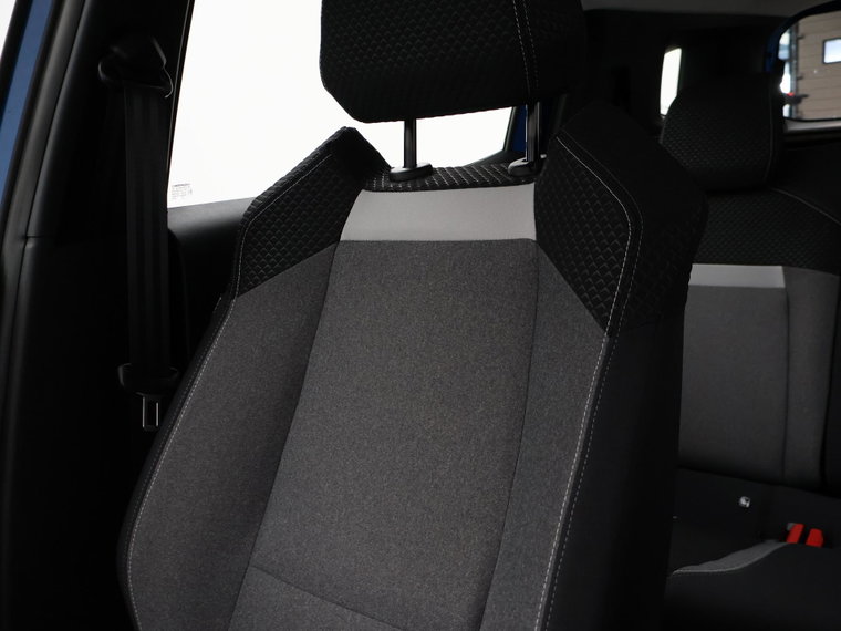 Vehicle Image 43