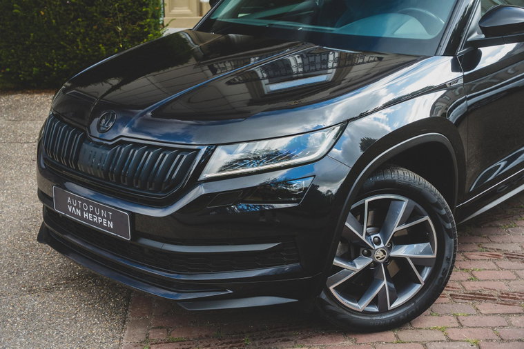Vehicle Image 13