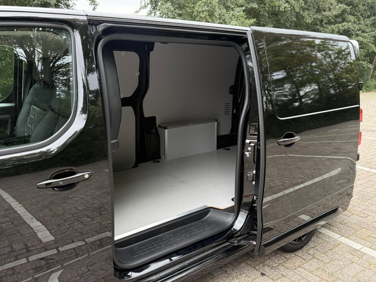 Vehicle Image 39