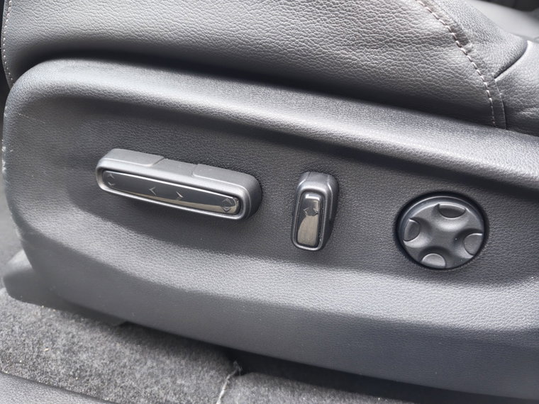 Vehicle Image 36