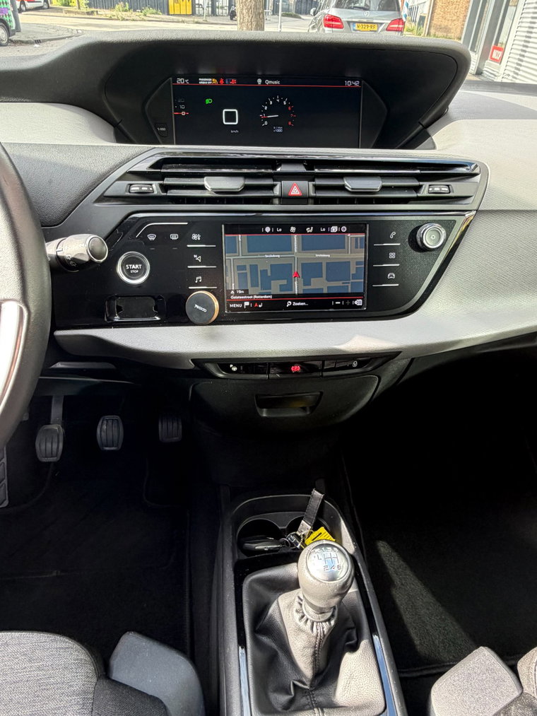 Vehicle Image 33