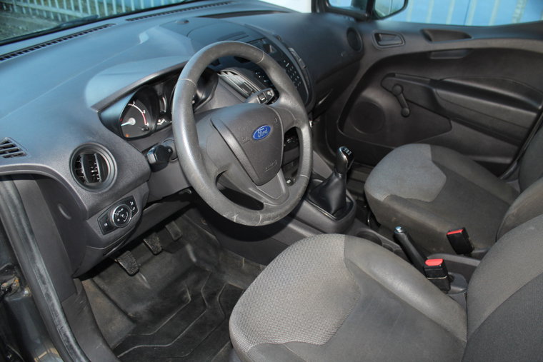 Vehicle Image 13