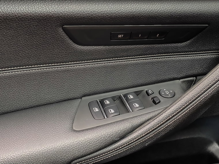 Vehicle Image 52