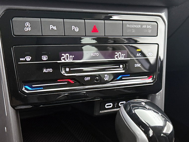 Vehicle Image 27