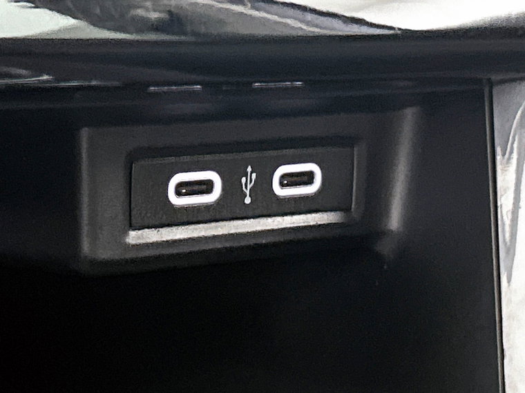 Vehicle Image 33