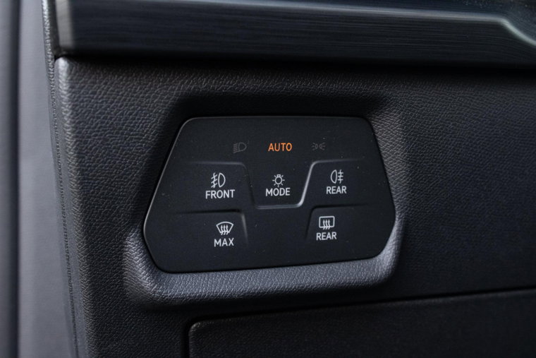 Vehicle Image 38