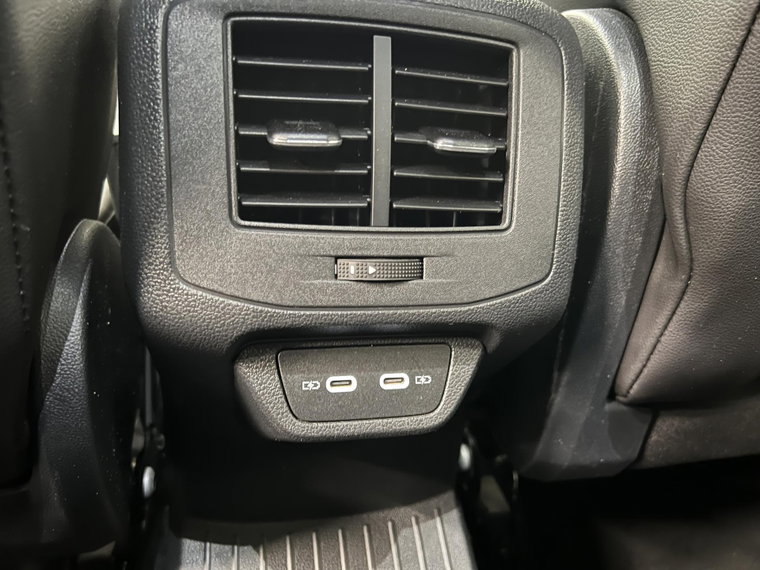 Vehicle Image 27