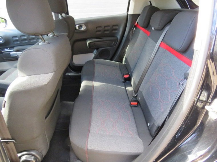Vehicle Image 16