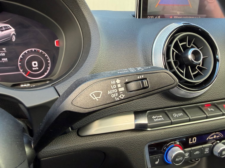 Vehicle Image 40