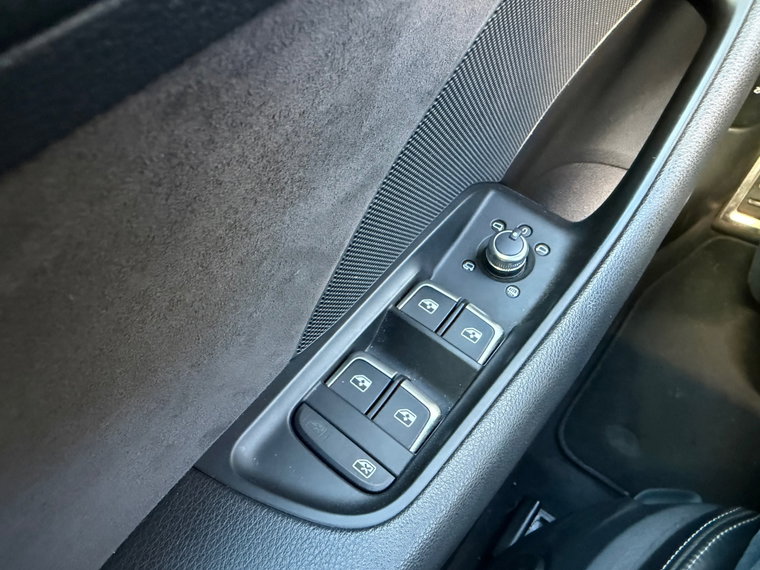 Vehicle Image 45