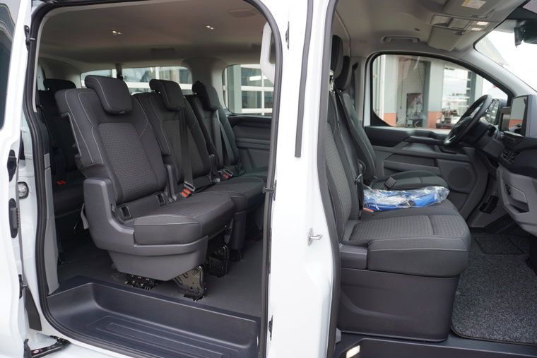 Vehicle Image 19