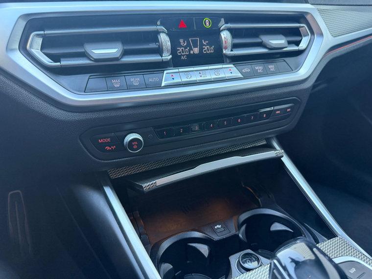 Vehicle Image 26