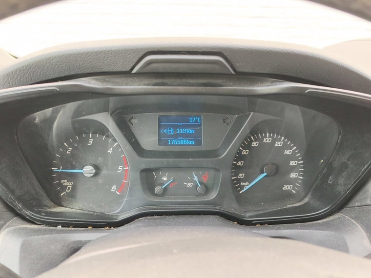 Vehicle Image 25
