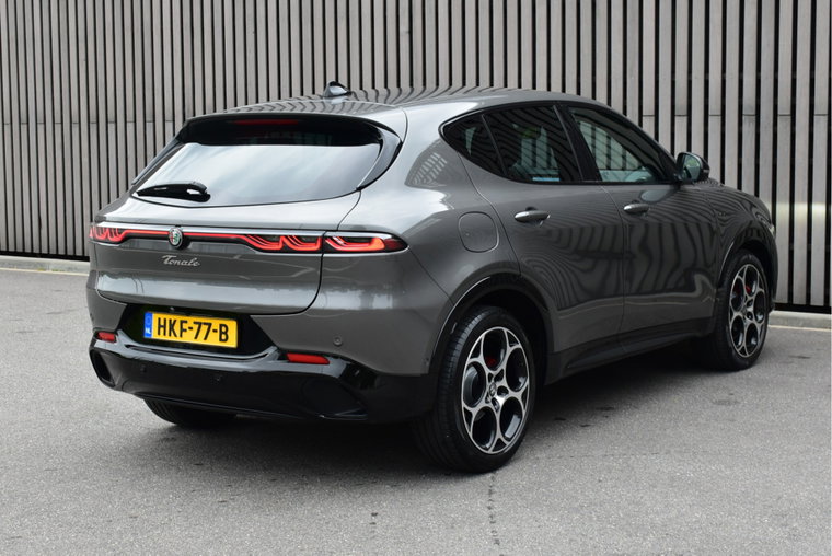 Vehicle Image 32