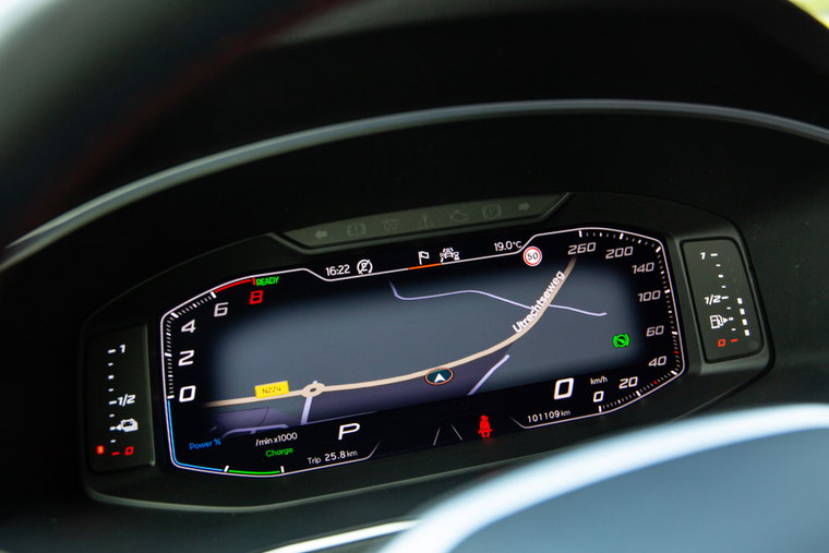 Vehicle Image 6
