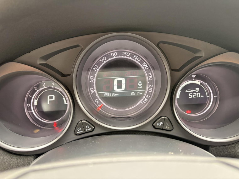 Vehicle Image 25
