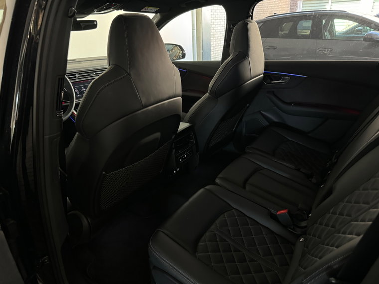Vehicle Image 38