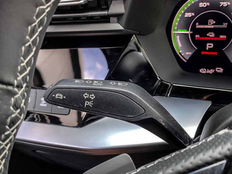 Vehicle Image 60