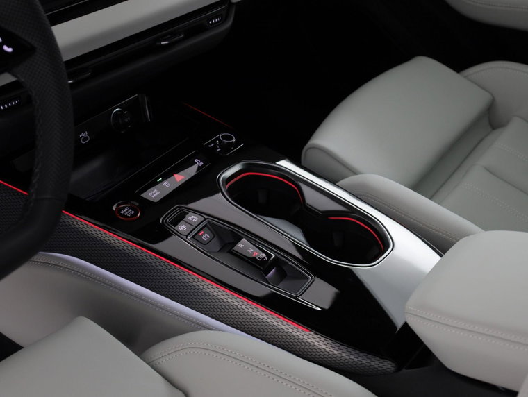 Vehicle Image 35