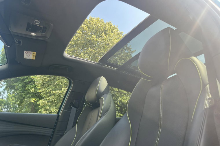 Vehicle Image 17
