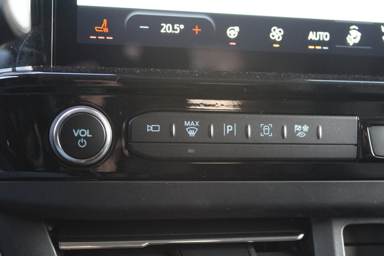 Vehicle Image 33
