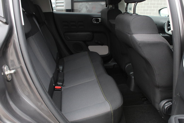 Vehicle Image 11
