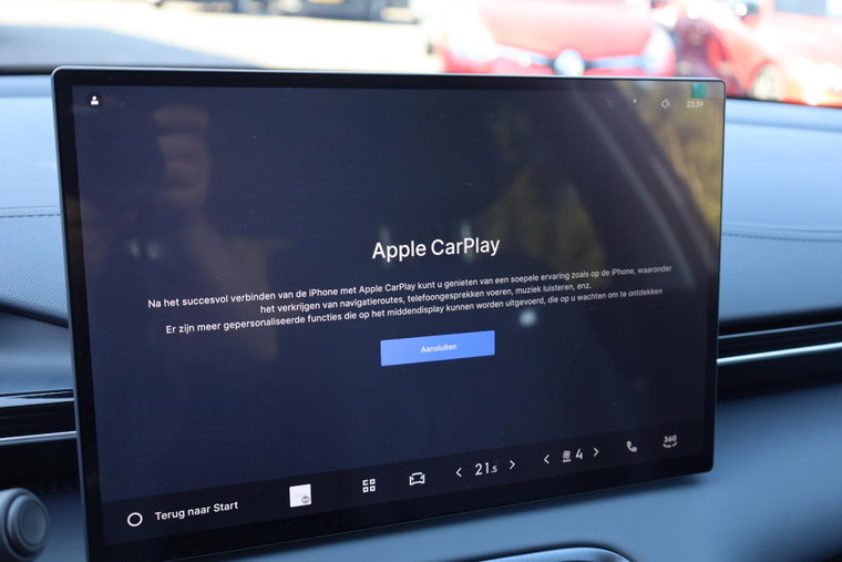 Vehicle Image 24