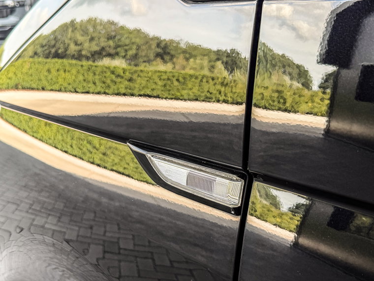 Vehicle Image 38